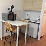 Apartamento Rénové Dans Résidence Au Calme,200m De La Avec Parking Privé