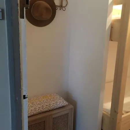 Apartament Renove Dans Tranquille ,au Calme,200m De La Avec Parking Prive Sète