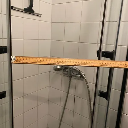 Studio Cabine Renove Dans Residence Tranquille ,Au Calme,200M De La Mer Avec Parking Prive